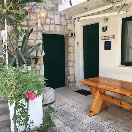 Sena Appartement *